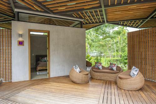Caribbean Courtyard Villa For 8 Guests