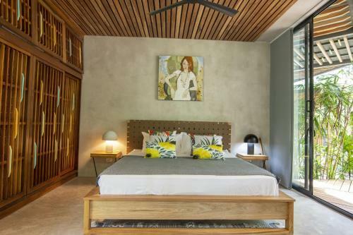 Caribbean Courtyard Villa For 8 Guests