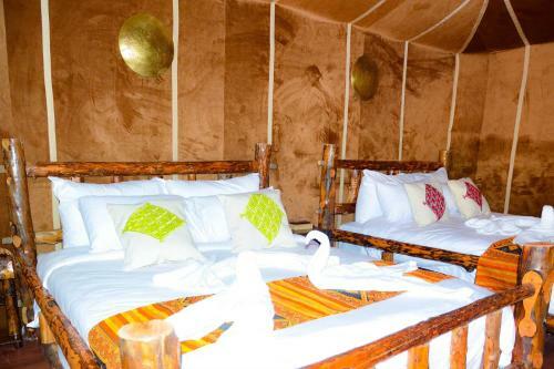 Relaxing Desert Camp - Luxury & Royal