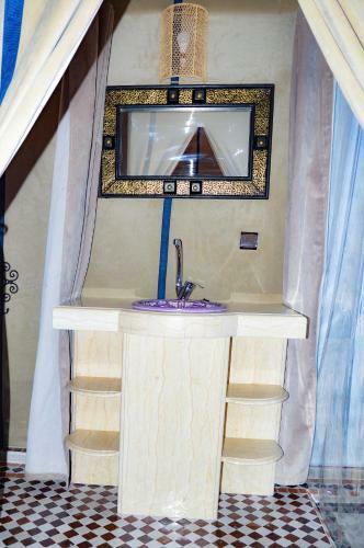 Relaxing Desert Camp - Luxury & Royal
