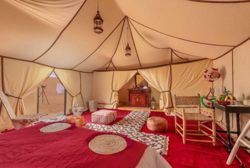 (??) Sanmao Desert Luxury Camp