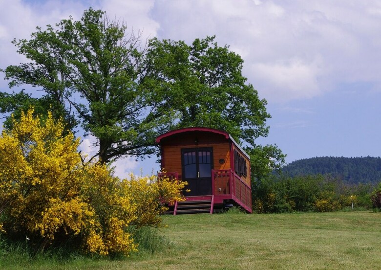 Les Roulottes Et Cabanes Du Livradois