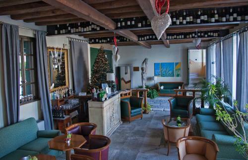 Hotel Villa Policreti