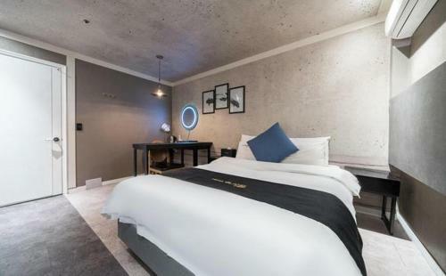 Motel Ilsan Blanc