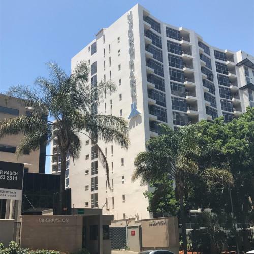 Apartamento First Divine Suites - Hydro Park