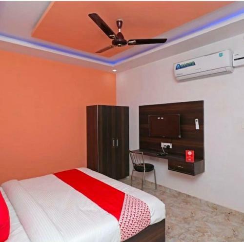 Pop 89490 Hotel Haryana