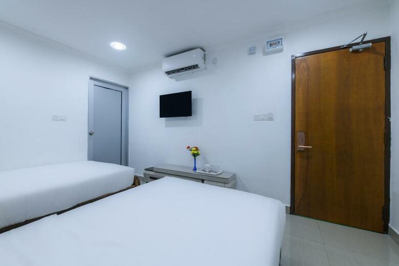 Capital O 90543 Sp Star Hotel