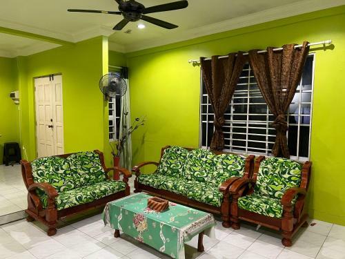 Apartamento Hanif Homestay