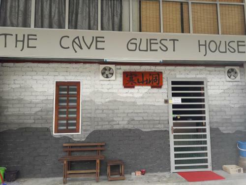 Hostal The Cave