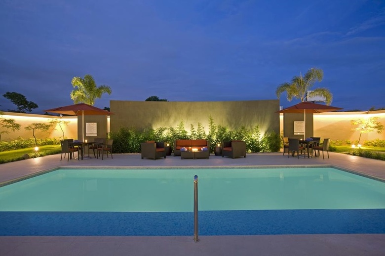 Hotel Courtyard Panama Metromall
