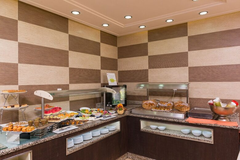 Le Corail Suites Hotel