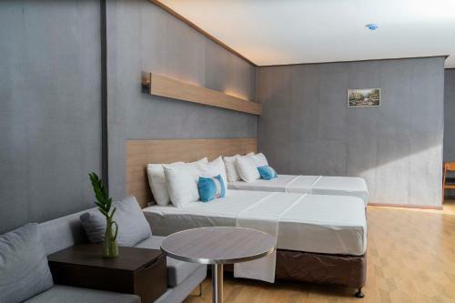 Hotel Espacio Resort Bohol