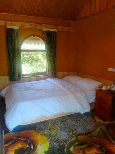 Lodge H'm�ng C? Tr?n