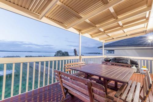 New Listing Discount Hindmarsh Hideaway - Gorgeous Waterfront Home Pet Friendly Private Jetty