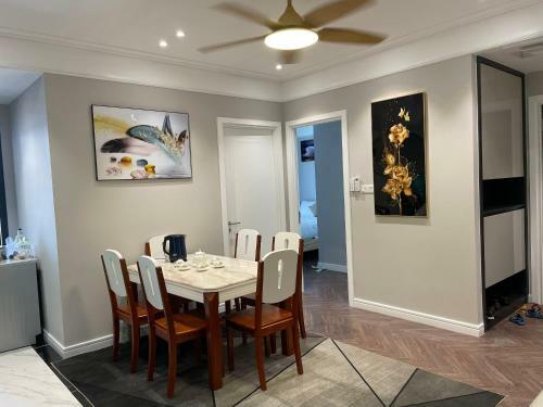 Apartamento Kh�ch S?n Altara Resedences