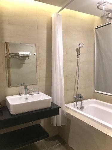 Apartamento C�n 10 C?n Flc Sea Tower Studio Gi??ng ?�i 4 Ng??i