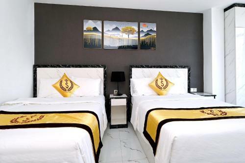 Hotel Ten Dollars