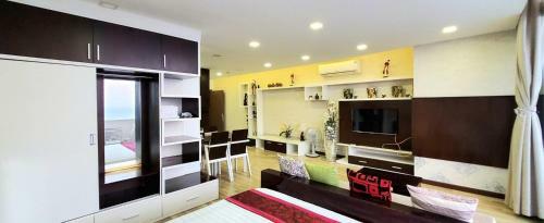 Pt City Apartment Sea View
