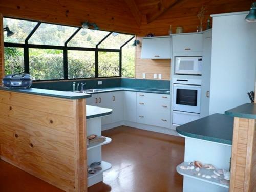 Matarangi Ocean Views - Matarangi Holiday Home