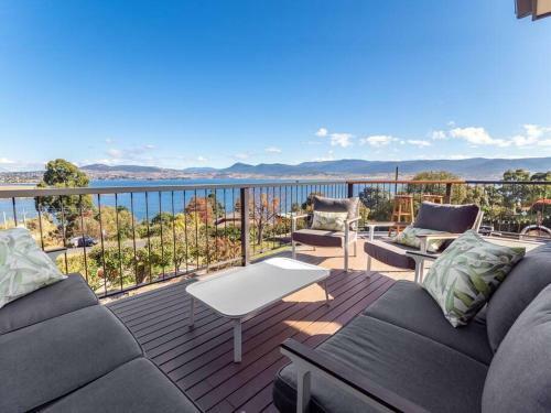 Jerrara Lakehouse- Stunning Views!