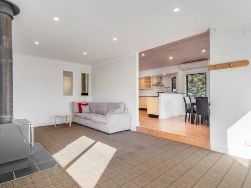 Jerrara Lakehouse- Stunning Views!
