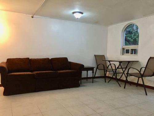 Hostal Room In House - Amplio Cuarto En Chipinque