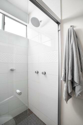 Spacious 2 Bedroom Apartment With Beautiful Sunset