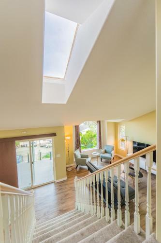 Apartamento Cheerful 4 Bedroom House In Peachland