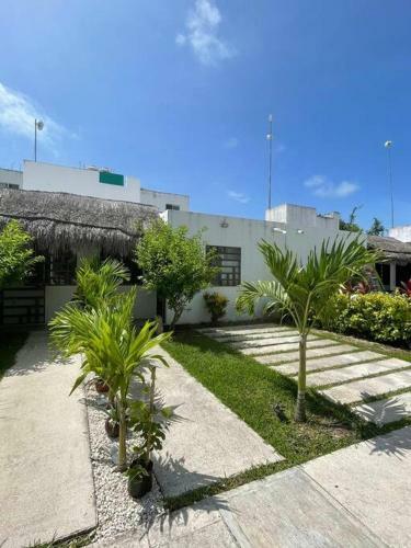 Residencia Con Alberca En Puerto Morelos, Wifi AC