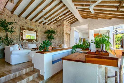 Adventure House Conchas Chinas