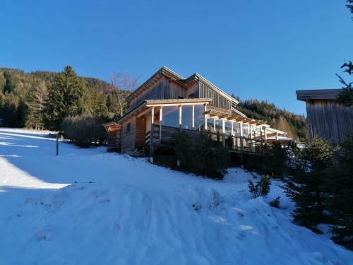 Gem�tliches Ferienhaus Mit Holzofen Und Sauna