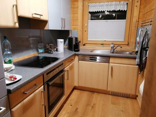 Gem�tliches Ferienhaus Mit Holzofen Und Sauna