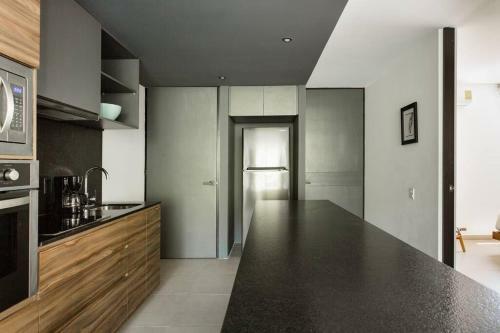 2 Bdrm Fresh View Remodeled Unit Wifi & Parking