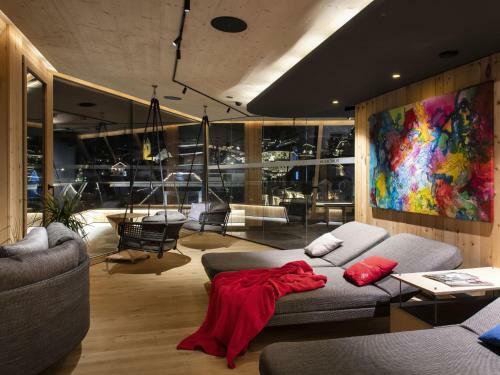 Plush Apartment In Ischgl With Sauna, Parking, Bubble Bath