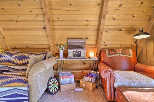 Dreamy Woodland Hideaway Grills, Fire Pit!