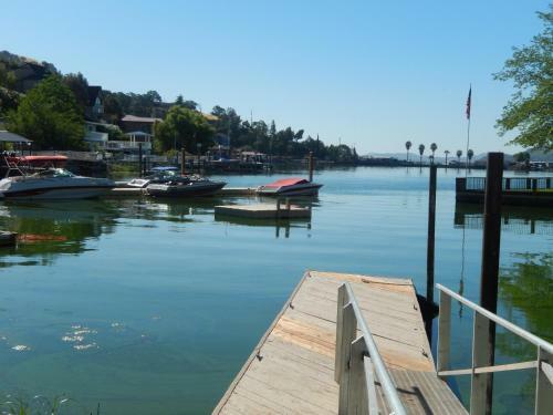 Chateau Clear Lake