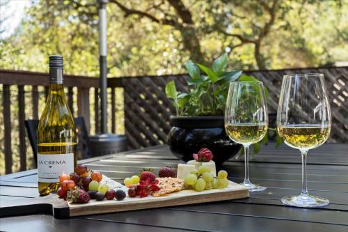 Guerneville Escape Redwoods Deck Bbq Fire Table