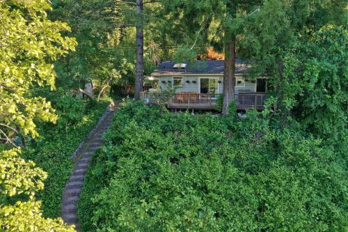 Heron House Riverside Escape