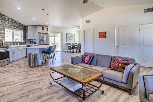Desert Getaway With Mtn Views Near Joshua Tree!