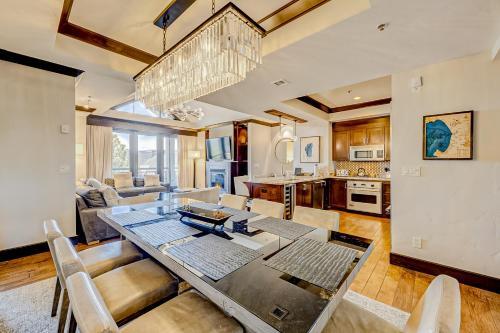 Constellation Residences