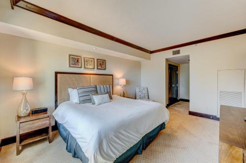 Constellation Residences