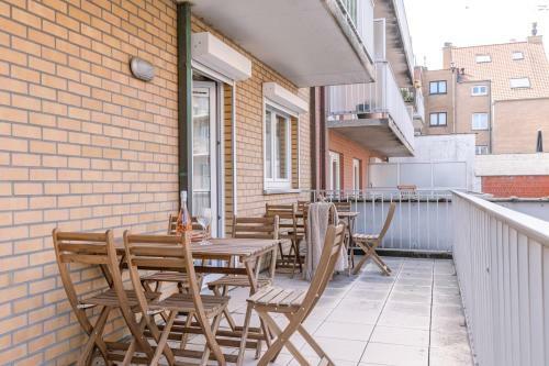 Charming And Spacious Apartment With Parking In Centre Knokke