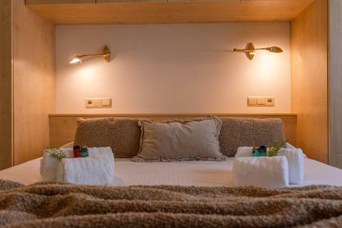 Charming And Spacious Apartment With Parking In Centre Knokke