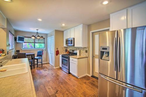 Bright Lake Arrowhead Home With Spacious Deck!