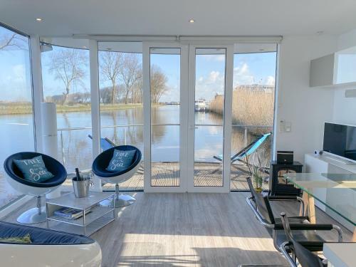 Homeboat Glamping