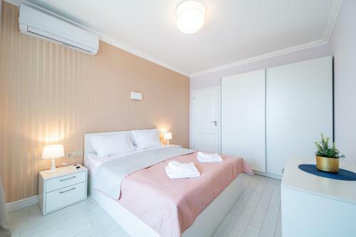 La Mer Luxury Apartments