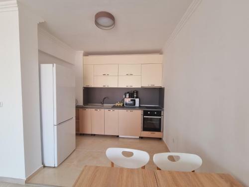 Fenix Apart Complex