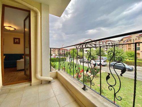 Royal Bay 2 - Private Apartment - Bsr