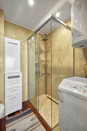 Fancy 1bd Apartment With Spacious Terrace And Marvelous Sea View
