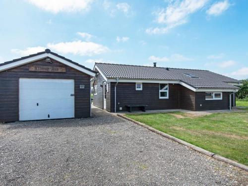 Holiday Home Tarm Lxxv